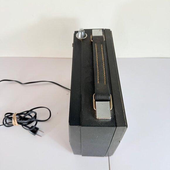 General Electric Solid State AM/FM Radio VTG World Monitor Model P977C 60s Teste - Picture 15 of 16